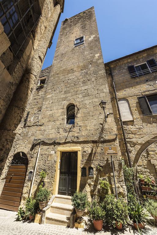 Вилла Palazzo Castelleschi Тарквиния Экстерьер фото